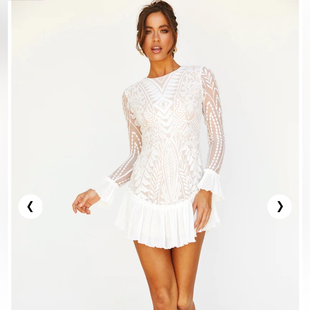 White long sleeve short dress